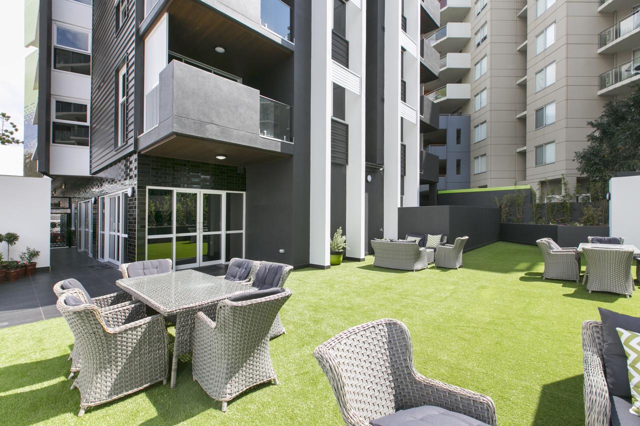 Aparthotel Menso At Southbank Brisbane Exterior foto